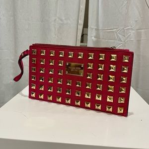 MICHAEL KORS hot pink wristlet clutch
